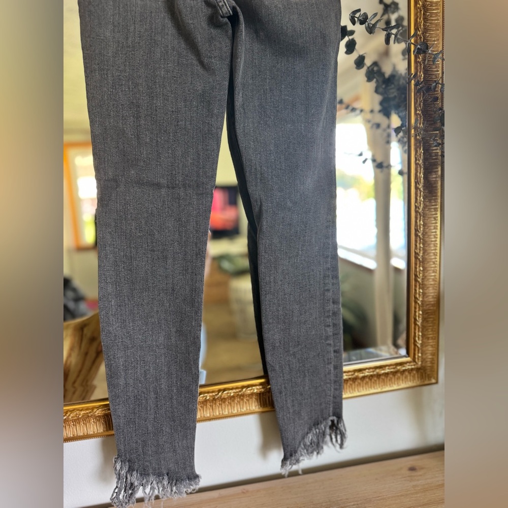 FRAME Grey Skinny Jeans High Rise Designer Denim Model Off Duty Chic Stretch Fit - Picture 12 of 12